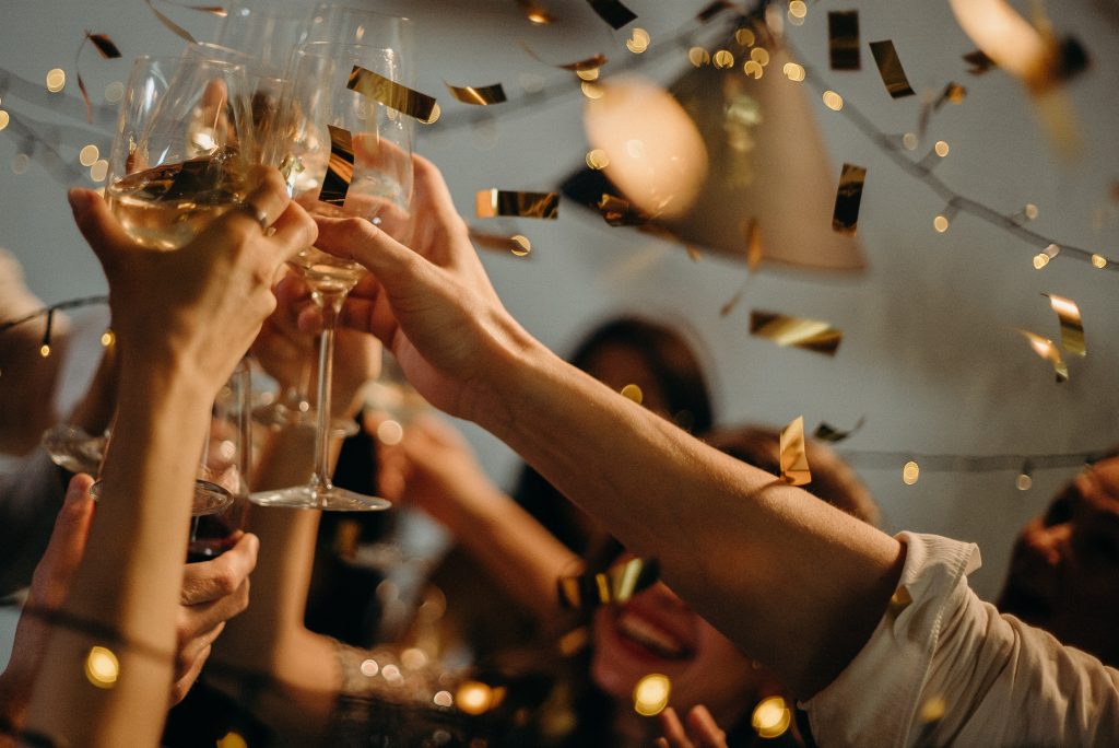 Here's how you can host a jaw-dropping surprise party for your office colleagues and impress everyone 