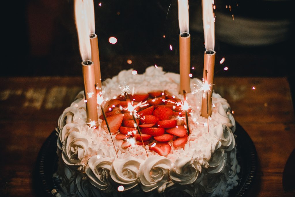 Follow these tips to throw a fun and frugal birthday party for office employees.