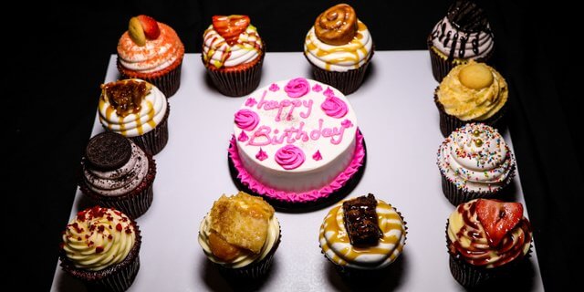 Mini Cake & 12 Cupcakes Package
