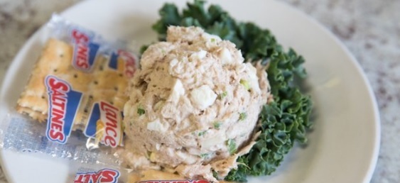 Tuna Salad with Crackers